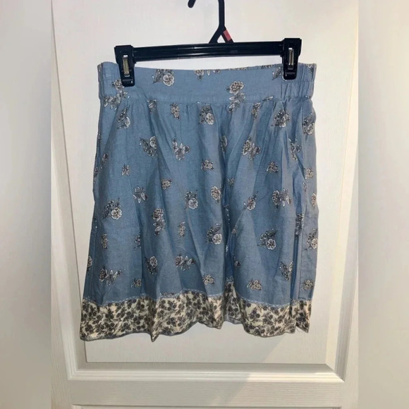 LOFT Outlet Skirt. Size extra small - Picture 3 of 3